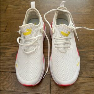 Puma size 7 woman’s sneaker. Worn once.